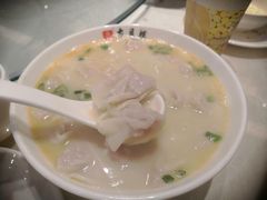 鱼汤馄饨-留芳·文旅古月楼(老街店)