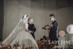 -Lady  Jane高端婚纱礼服馆