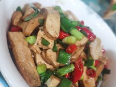 -昱龙大盆牛蛙馆(三兴街总店)
