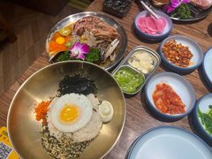 -明洞阿姨·韩式酱蟹烤肉·创意料理(三元桥店)