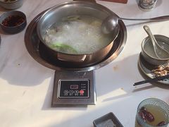 -喃喃椰·糟粕醋·椰子鸡火锅(七堡花园店)