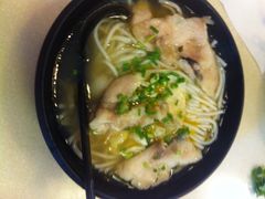 花溪王-鑫花溪牛肉米粉(凤凰街创始总店)
