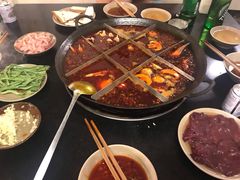 -岗上渣渣老火锅(两路口店)