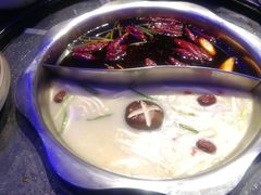-三人行骨头王火锅(长寿店)