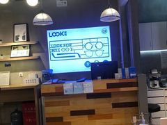 -LOOK眼镜·蔡司依视路配镜(宝山万达店)