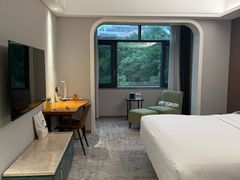 -泸州泸舍酒店(江阳区水井沟步行街店)