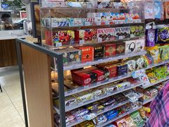 零售区-全家便利店(署前路三店)