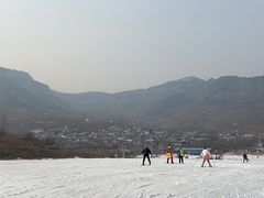 -济南卧虎山滑雪场