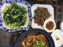 太平湖砂锅鱼-徽州美食(三十年老店)