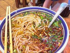 -云阿蛮云南生烫牛肉米线(奉贤路店)