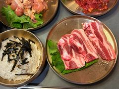 -围炉肉舍•炭烤活鳗•丹东海鲜烤肉(步行街店)