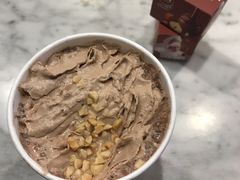 瑞士莲软心榛果拿铁-COSTA COFFEE(恒基名人购物中心店)