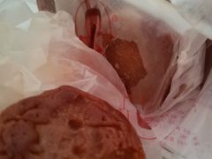 咸蛋黄莲蓉月饼-巢娭毑月饼店(洞井路店)
