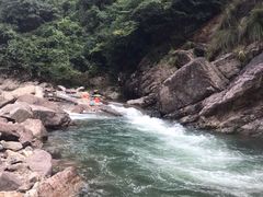 -安吉龙王山峡谷漂流