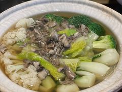 舞茸菇粉丝杂菜煲-北京四季酒店·采逸轩
