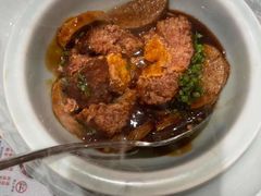 腌菜烧狮子头-小厨娘淮扬菜(六合欢乐港店)