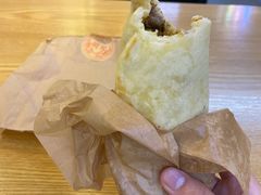 -胡万串饼(轻工大木桥小区店)