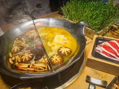 -湊湊火锅·茶憩(杭州湖滨银泰in77店)