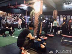 -GYMPLUS私教健身会馆(大悦城店)