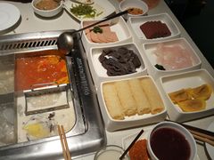 -海底捞火锅鲜切牛肉主题店(长寿路店)