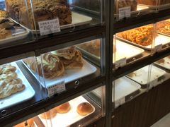 面包甜点陈列柜-苹果花园(襄阳南路店)