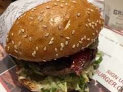 -The Habit Burger Grill 哈比特汉堡(爱琴海店)