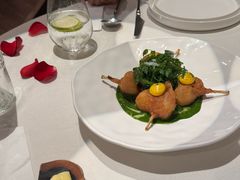 香煎牛蛙腿佐特制欧芹酱-Le Bistrot de Racine