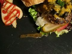 -HIGH FIVE哈福手工汉堡(桂林路店)