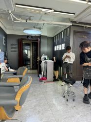 点击看大图 -藤野造型烫发染发