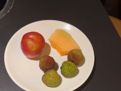 -钱小奴海鲜自助黑金店(杭州滨江龙湖店)