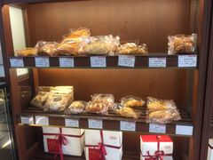 -红宝石·鲜奶小方·海派西点房(金杨店)