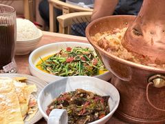 土司铜锅油焖鸡-浩海火燒雲傣家菜(芮欧百货店)