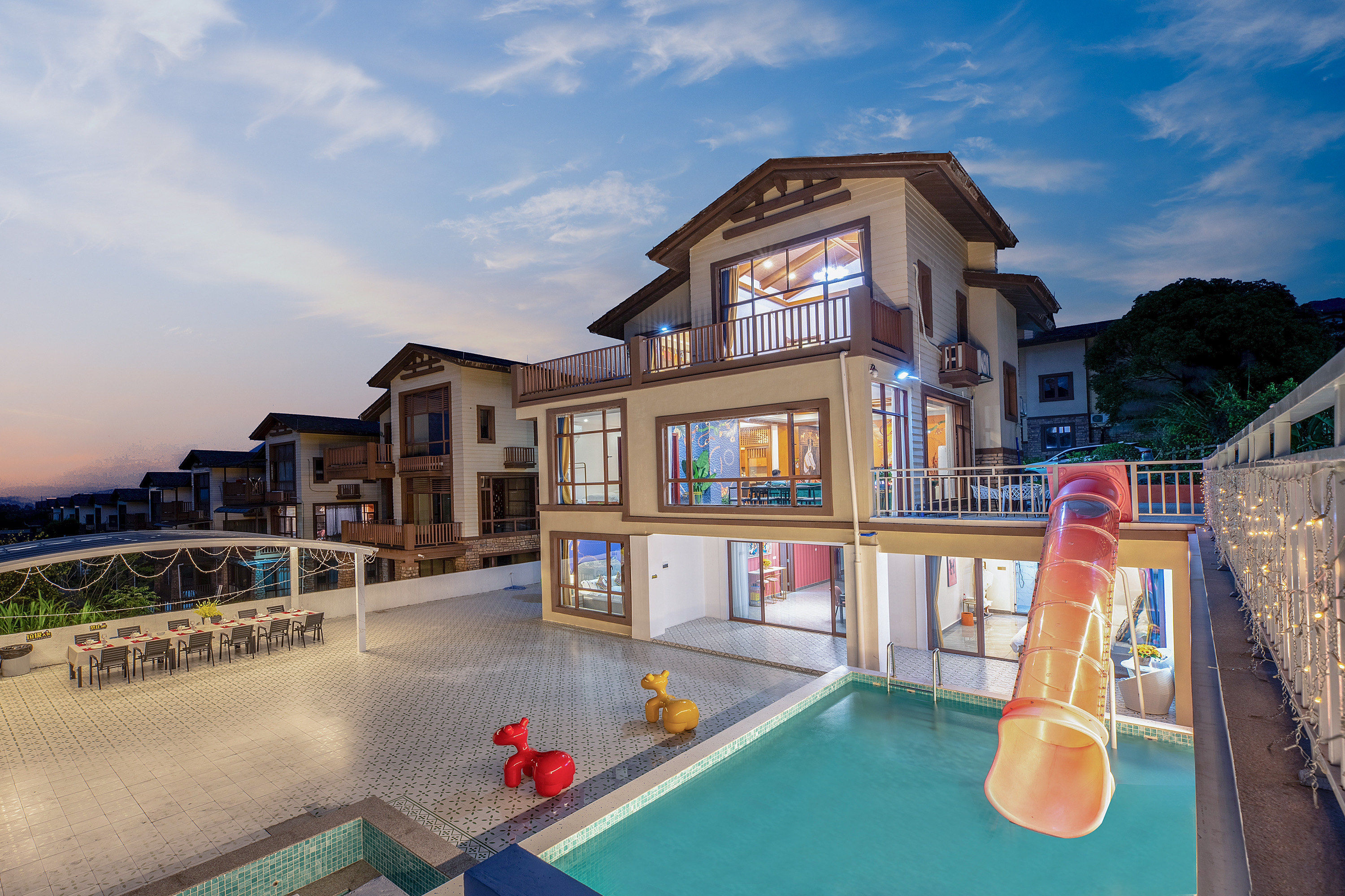 闷爽6次的亲子别墅🏡滑梯泳池,半山花园🌹