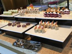 -大中华希尔顿酒店-念自助餐·嗨啤·小龙虾