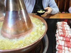 -果松木炭酸菜铜火锅·外婆参鸡汤