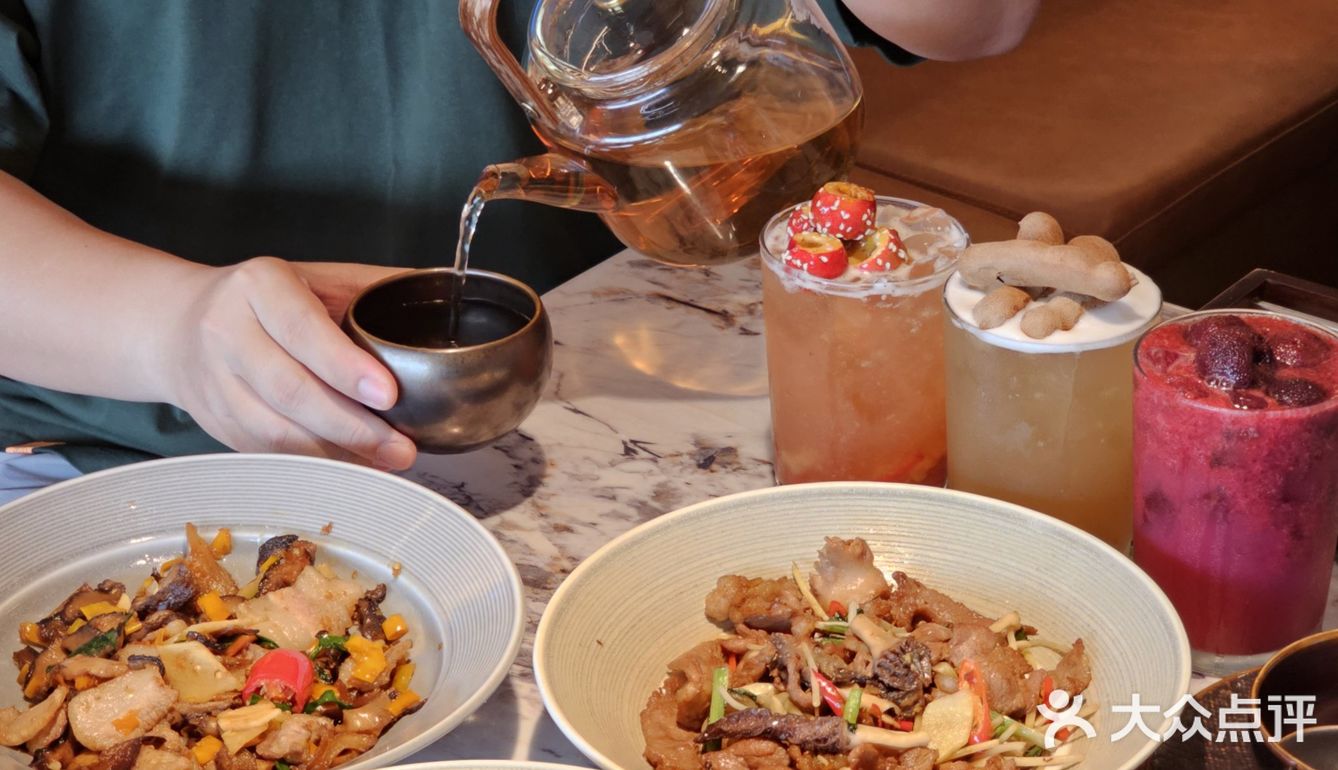 误入云南部落🌄，一口把山珍吃进肚里