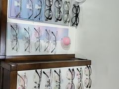 -零度眼镜·宝视友·蔡司依视路(吾悦花街店)