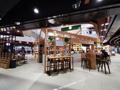 -中百仓储超市有限公司(越秀星汇维港店)