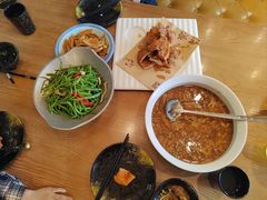 -海派美食·家宴海鲜青岛菜·石锅鲽鱼头(东方城店)