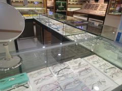 -光明眼镜·蔡司授权(徐泾店)