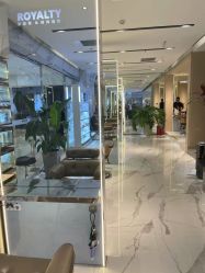 -罗亚帝造型·烫发染发