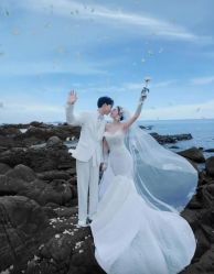 -喜爱高定婚纱摄影