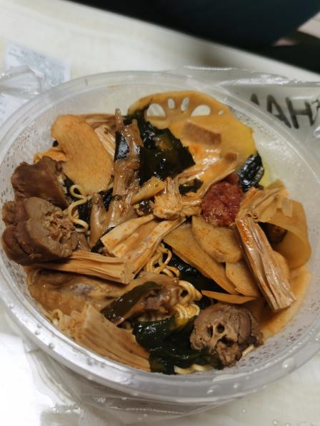 曹氏鸭脖(缤纷店)-"昨晚上点的外卖,不辣,泡面真的超级好吃,.