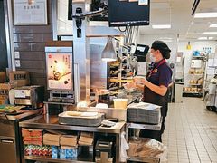 -麦当劳(三亚凤凰机场店)