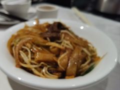 干炒牛河-稻香酒家·34年老字号·港式粤菜(汉街店)
