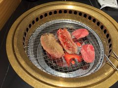 -山川小町·极番烧肉(新地假日广场店)
