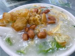 艇仔粥-穗银肠粉店(东川路店)
