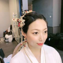 -艾米丽婚纱礼服