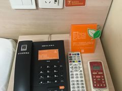-7天酒店(南宁七星路中山夜市美食街店)