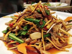 -老滇山寨•云南特色菜•地方菜•民族风情歌舞表演(金碧店)